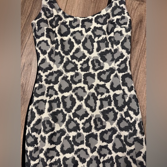 Diane Von Furstenberg Black and Leopard Print Dress - Picture 2 of 6